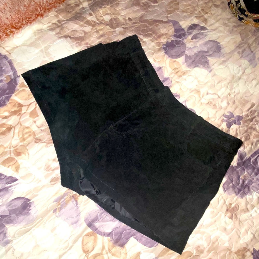 Short shorts black